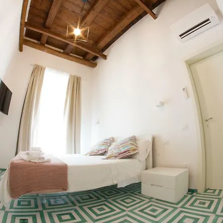Guest House Salerno Bed & Breakfast